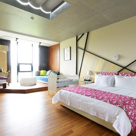 On The Road B&B Джиаоси Екстериор снимка